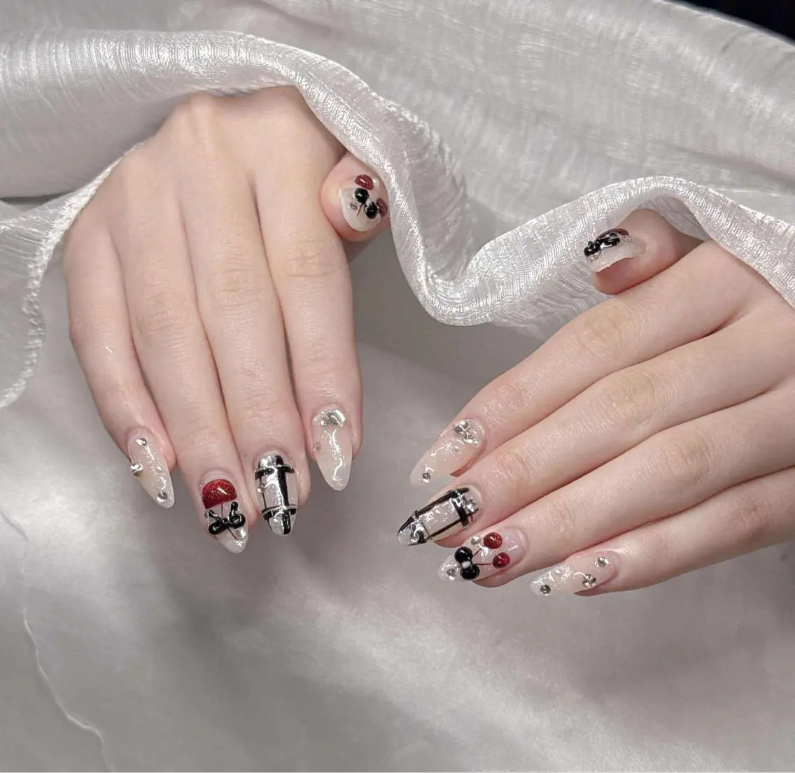 ネイル ハンドネイル Lee Nailsのネイルデザイン
