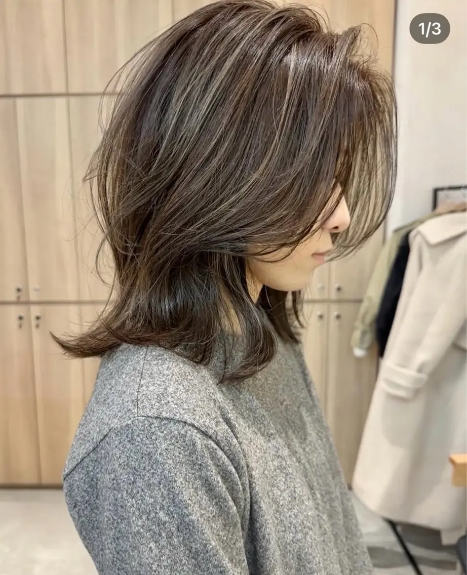 ミディアム ハイライト Ways TOKYOのヘアスタイル