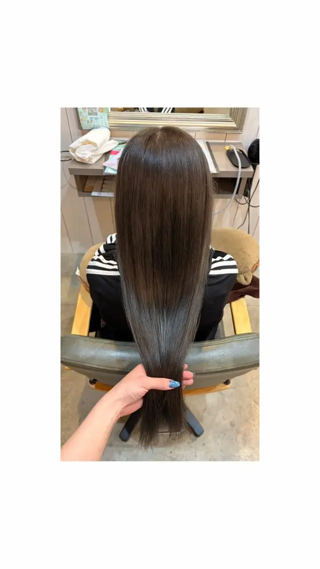 ロング カラー グレージュ 楓恋🎀ブリーチ・カ ラーモデル募集中🎀のヘアスタイル