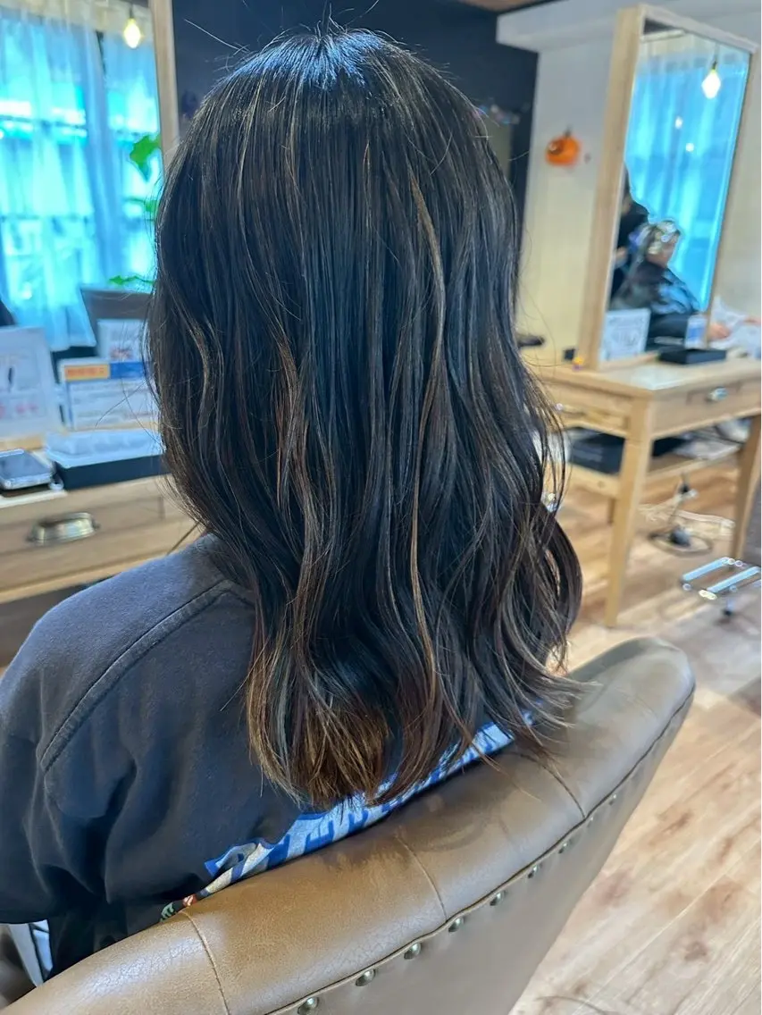 セミロング 松田 鈴菜のヘアスタイル