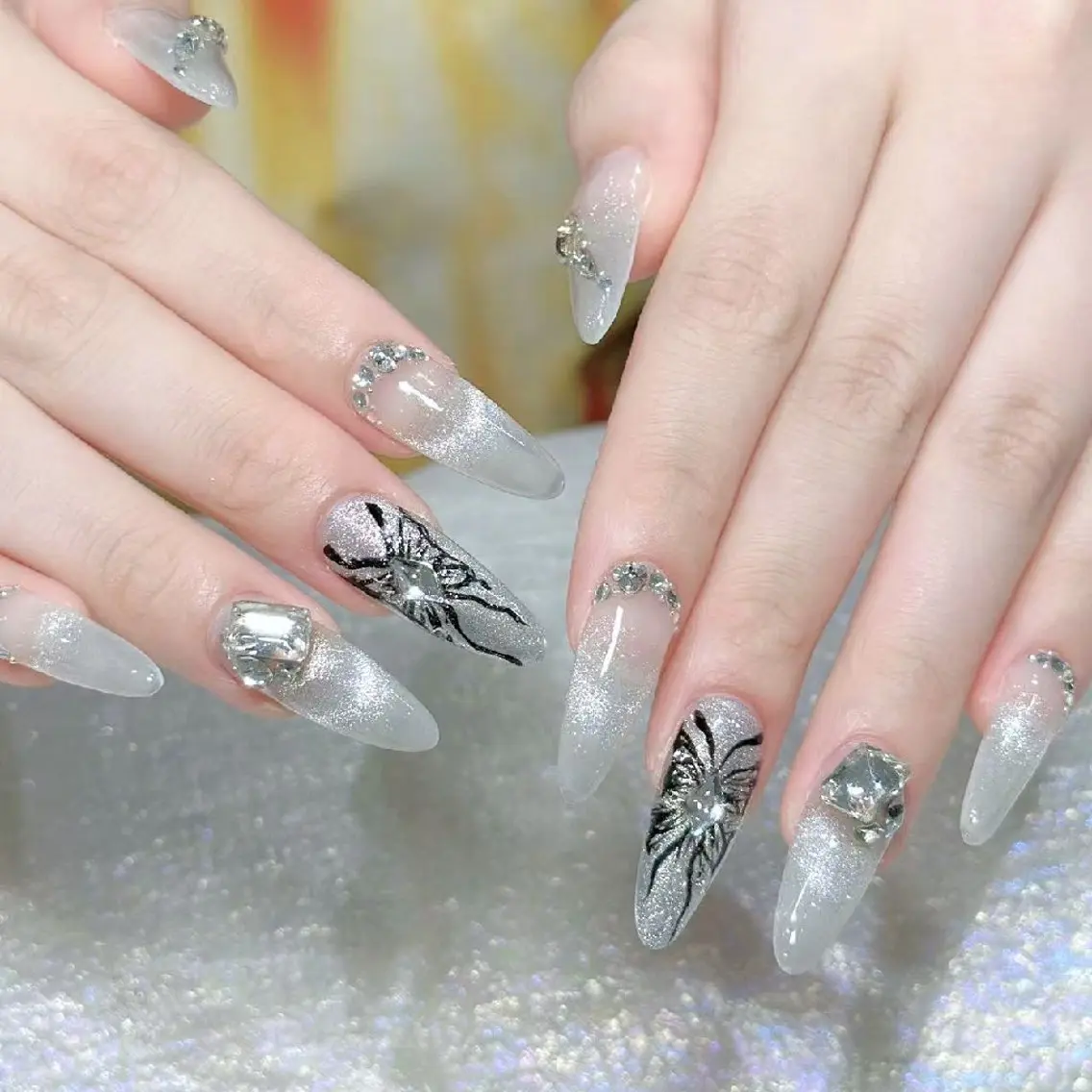 ネイル ハンドネイル Queen's ゆなのネイルデザイン