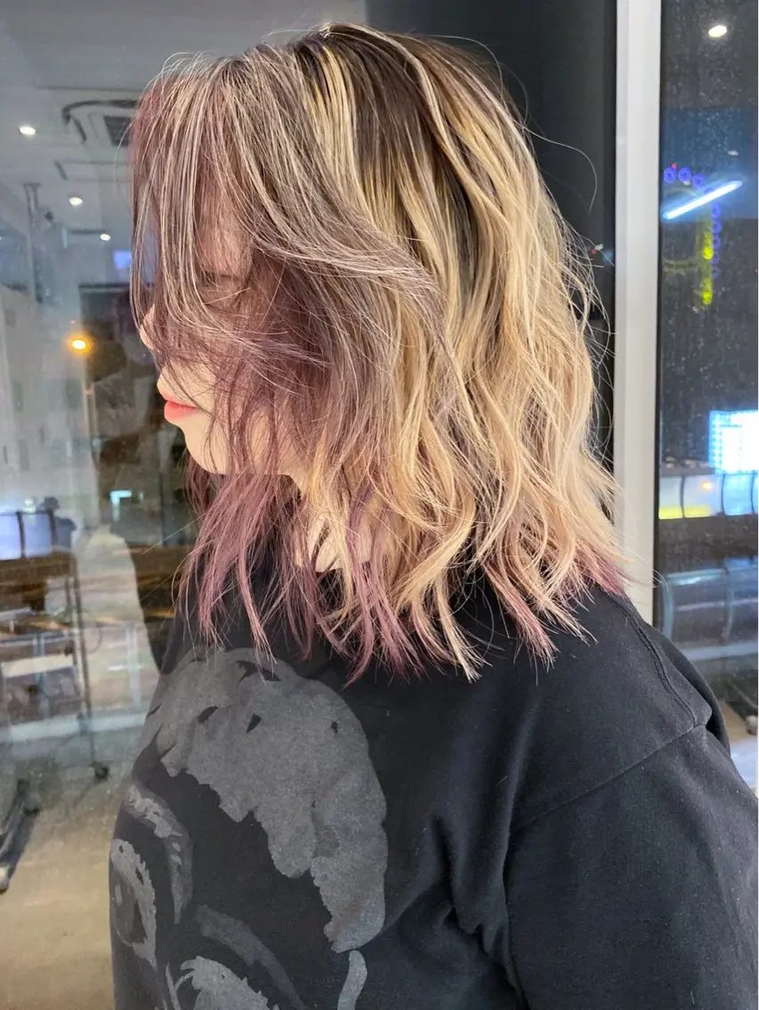 セミロング カラー ブリーチ ダブルカラー ハイトーンカラー ヘアカラー トリートメント welring hair salonのヘアスタイル