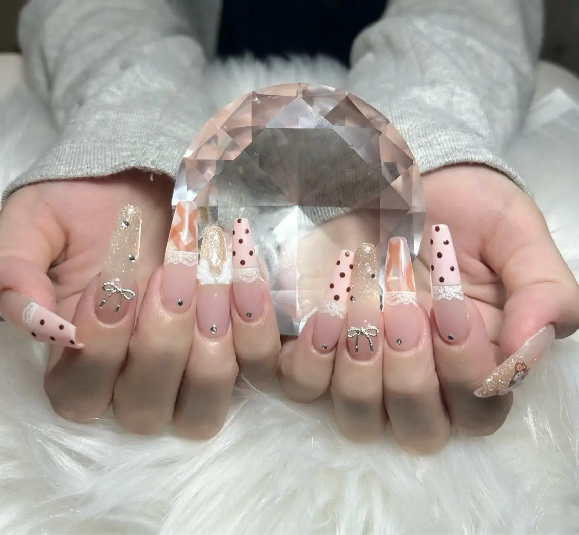 ネイル アートネイル オーロラネイル チークネイル 長さ出し フットネイル Chan nailsのネイルデザイン