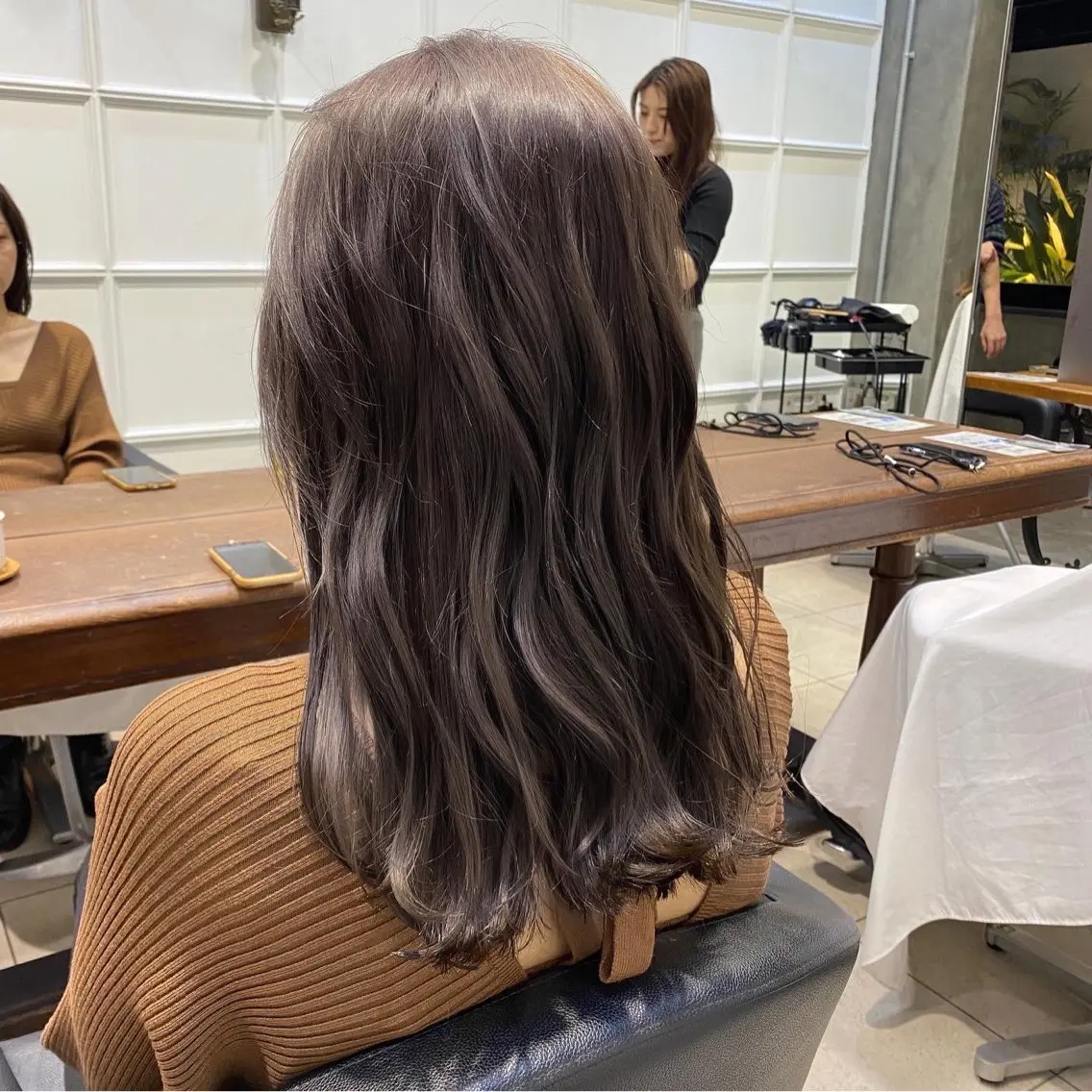セミロング カラー ベージュカラー ブリーチ ショコラベージュ ダブルカラー ブリーチなしカラー カット ヘアカラー 透明感カラー🌿 グレージュ🐺陽介のヘアスタイル