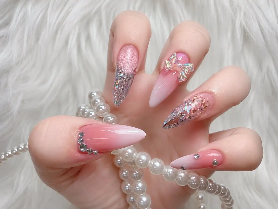 ネイル AURA NAIL 上前津のネイルデザイン