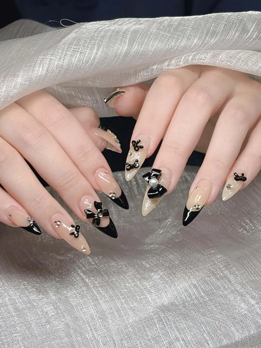 ネイル 長さ出し グラデーション 卒業式 キラキラネイル マグネットネイル ハンドネイル Lee Nailsのネイルデザイン