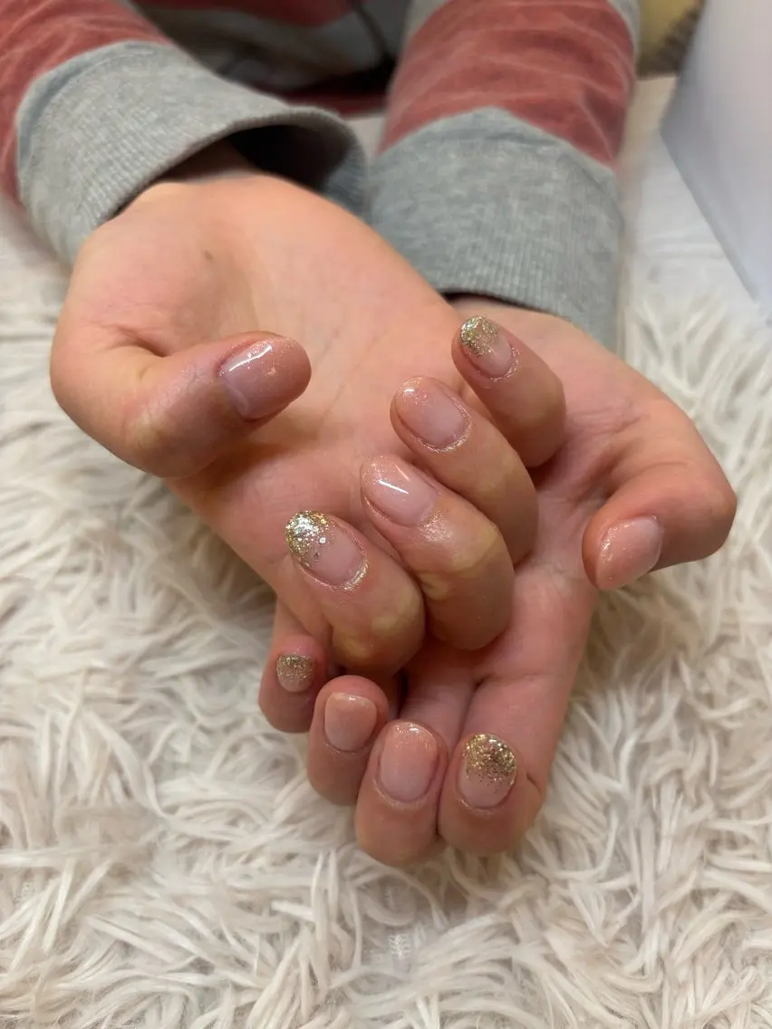 ネイル 伊藤 いちごのネイルデザイン