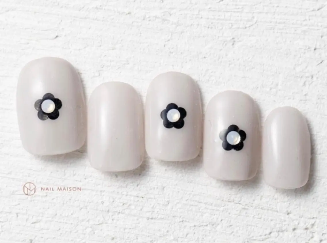 ネイル シンプルネイル i nails 横浜WESTのネイルデザイン
