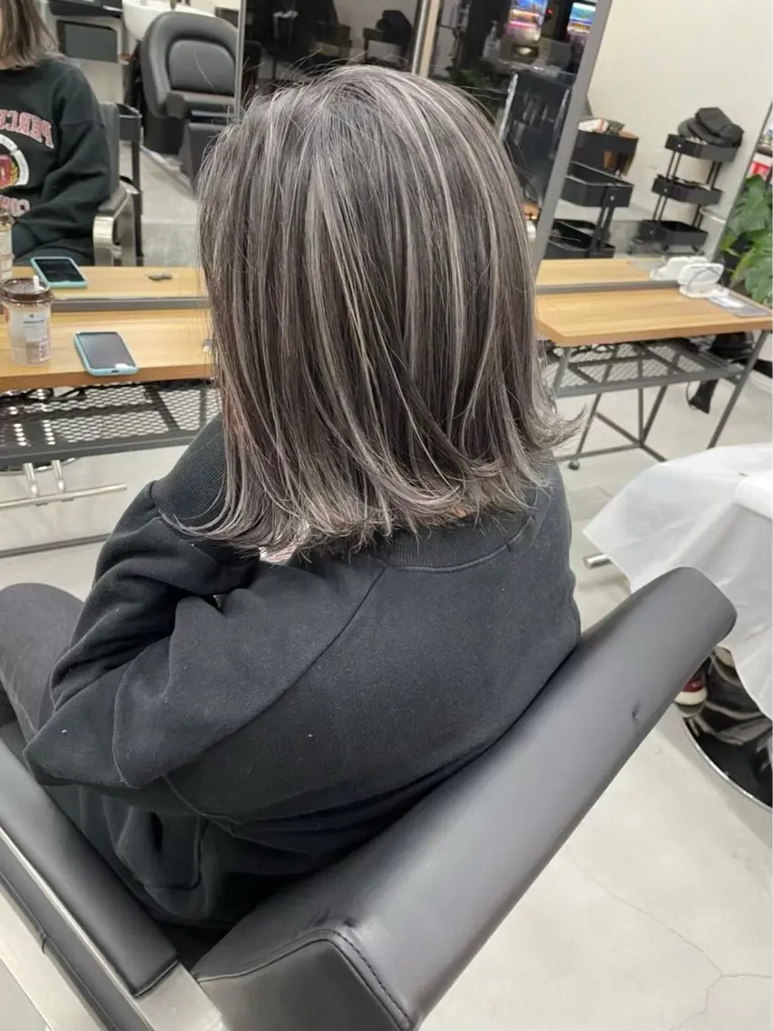 ロング カラー ショートボブ バレイヤージュ ブリーチ ケアブリーチ 透明感カラー 村岡 芽衣のヘアスタイル