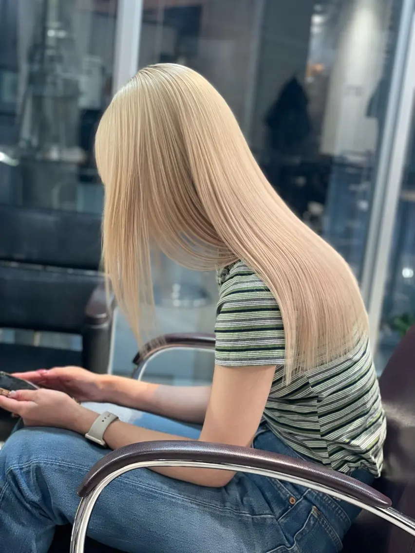 ロング カラー カット ヘアカラー トリートメント ヘアセット 💜ハイトーン💛 マジカルかいちゃんのヘアスタイル