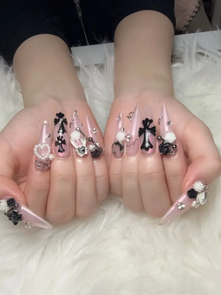 ネイル W·mai nail 関内のネイルデザイン