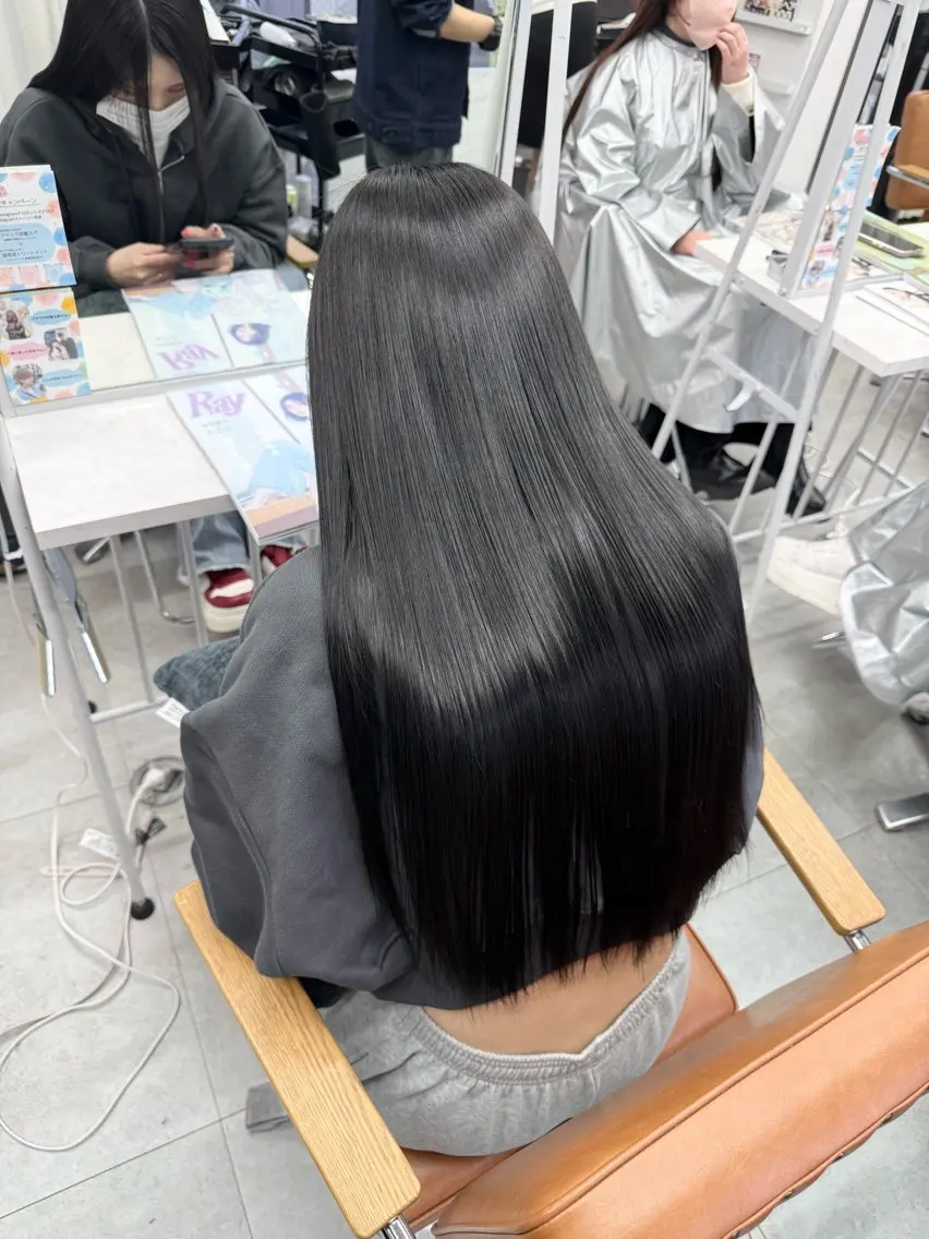 ロング 縮毛矯正 艶カラー/髪質改善 サラサ💟のヘアスタイル