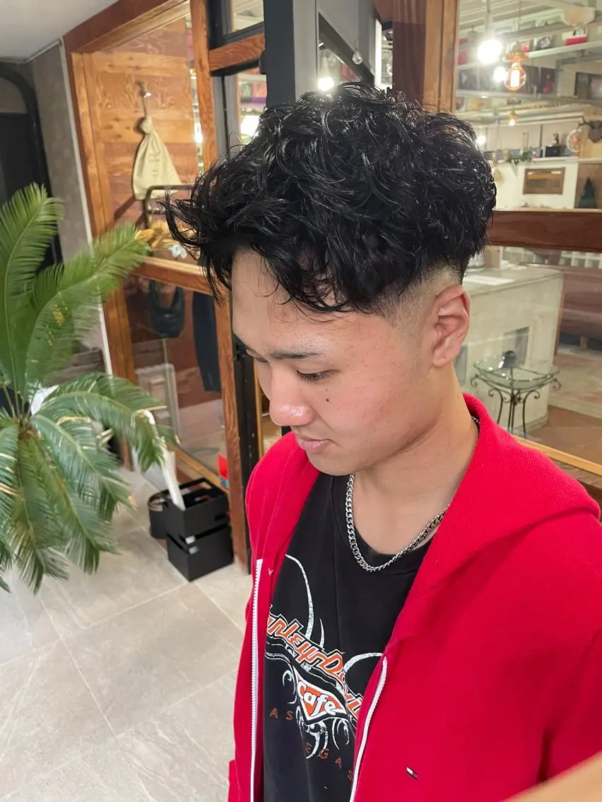 メンズ フェードカット メンズパーマ カット パーマ marbles 森田雅治のヘアスタイル