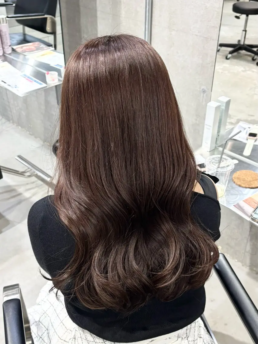 【人気メニュー✨️】カット+透明感カラー+保湿トリートメントの写真