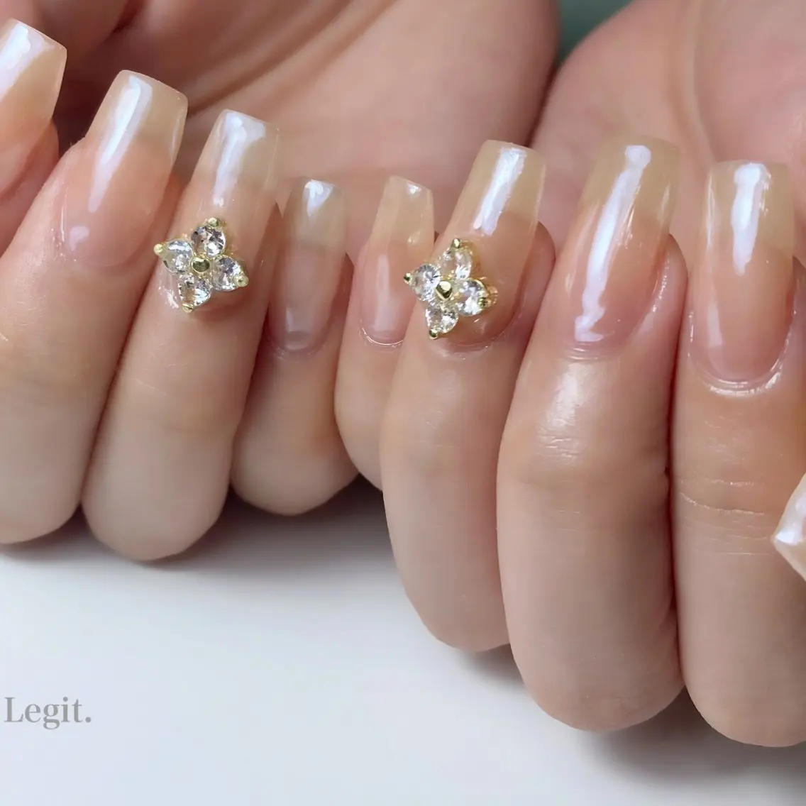 ネイル ミラーネイル Legit nail salonのネイルデザイン