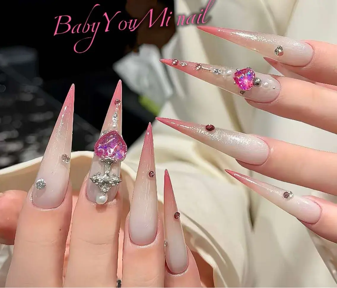 ネイル オーロラネイル チークネイル 成人式 フットネイル フレンチネイル ハンドネイル BabyYouMi nailのネイルデザイン