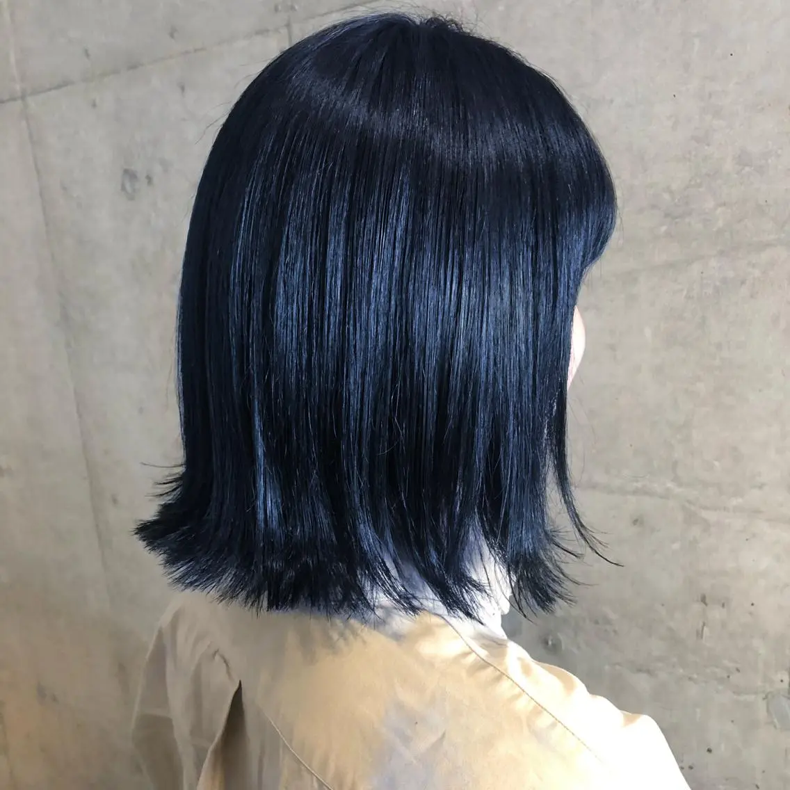 ミディアム カラー 黒髪 ブルーカラー ブルーブラック 圧倒的な質感🧡 髪質改善/丸山晴菜のヘアスタイル