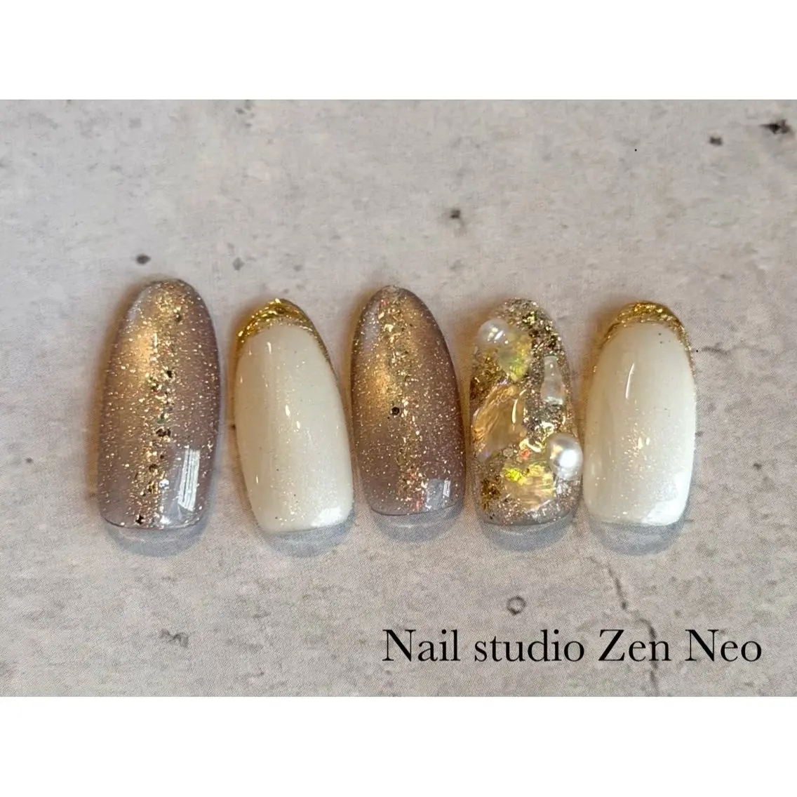 ネイル フレンチネイル マグネットネイル ミラーネイル ハンドネイル Zen Neo / SEINA🎀のネイルデザイン