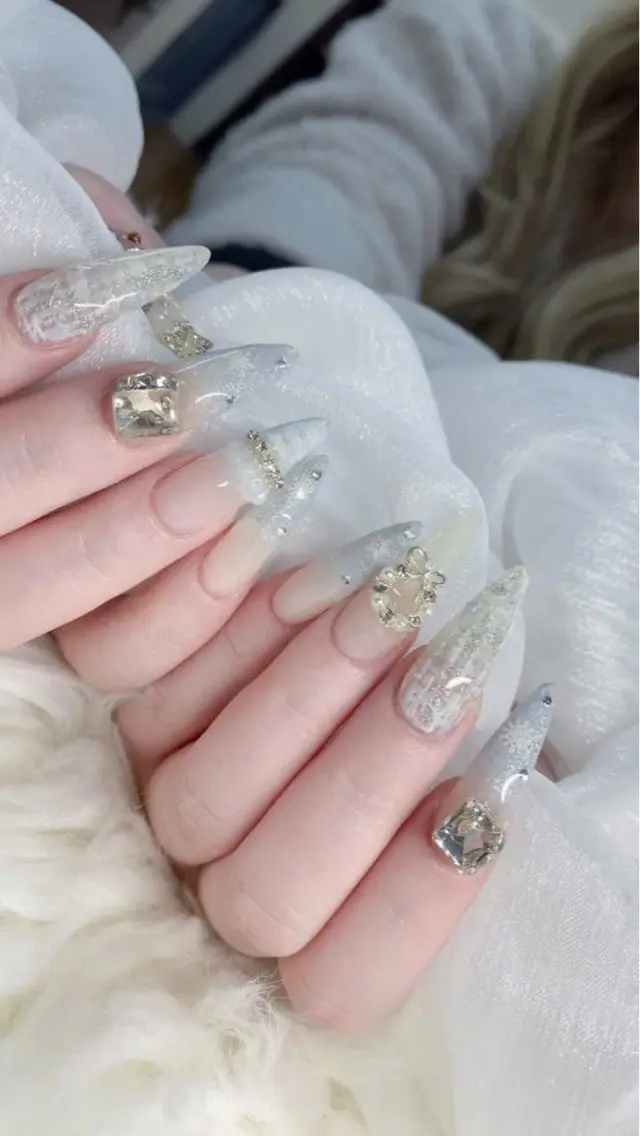 ネイル フレンチネイル 韓国ネイル マグネットネイル ニュアンスネイル オフィスネイル ハンドネイル Ha Nailのネイルデザイン