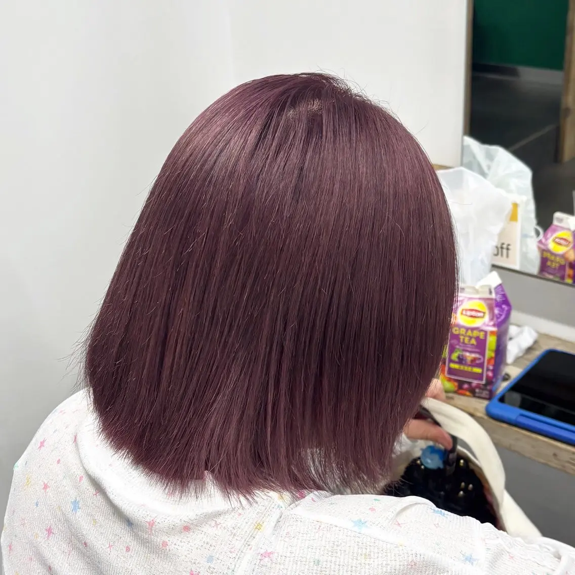 ショート カラー ブリーチ ラベンダーカラー 浦川 まどかのヘアスタイル