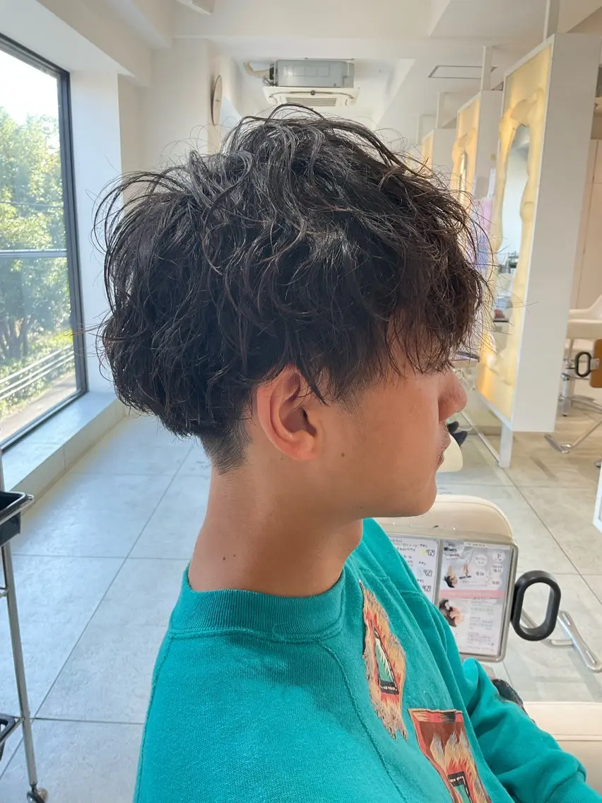パーマ メンズ 波巻きパーマ 稲村 直也のヘアスタイル