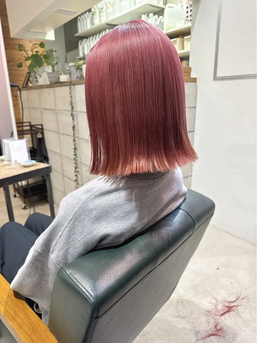 ショート カラー ピンクカラー ヘアカラー トリートメント 髙木千惺/ブリーチ/ 透明感カラーのヘアスタイル
