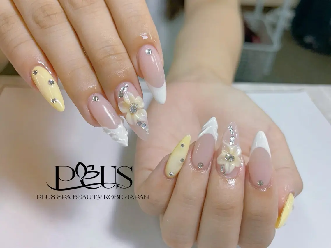 ネイル ジェルネイル ガーリー キラキラネイル 韓国ネイル 持ち込み ハンドネイル PLUSSPA ANHのネイルデザイン
