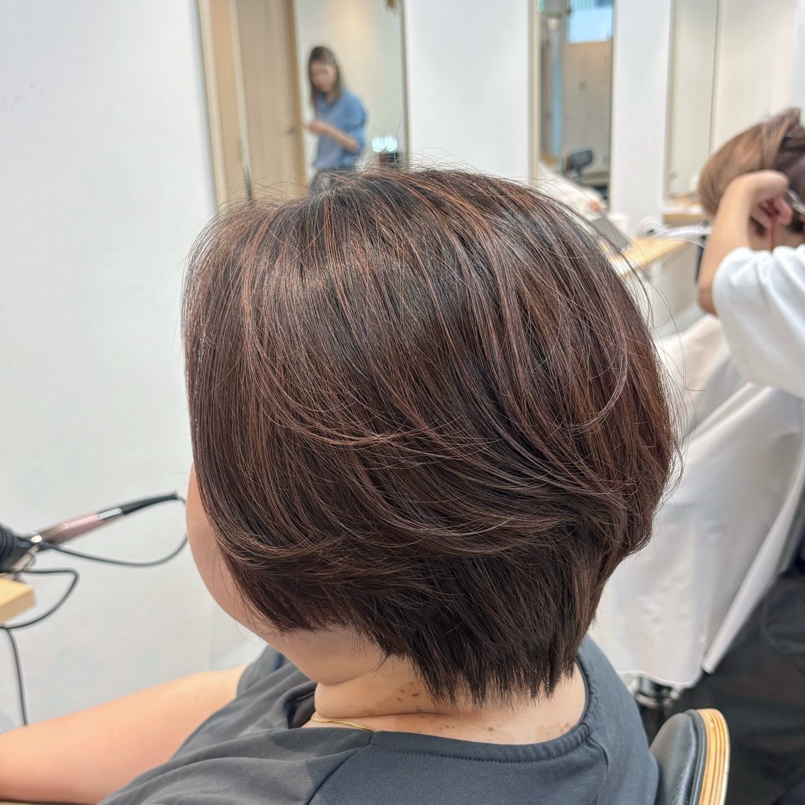 ショート カット ヘアカラー トリートメント レイヤー/艶感 /透明感カラー/うみのヘアスタイル