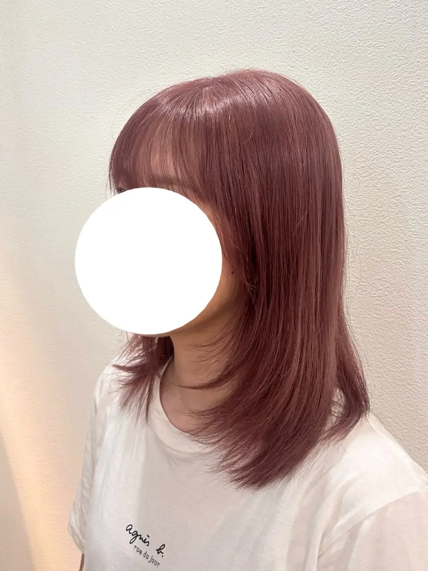 ミディアム カラー ブラウンカラー ピンクカラー ピンクブラウン トリートメント カット ヘアカラー トリートメント 岡田 杏奈のヘアスタイル