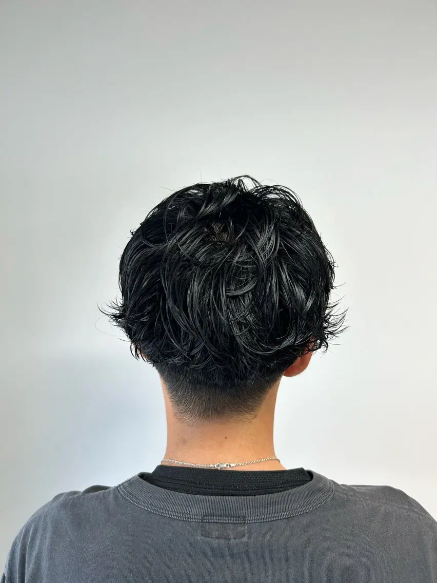ショート パーマ メンズ 相澤 拳のヘアスタイル