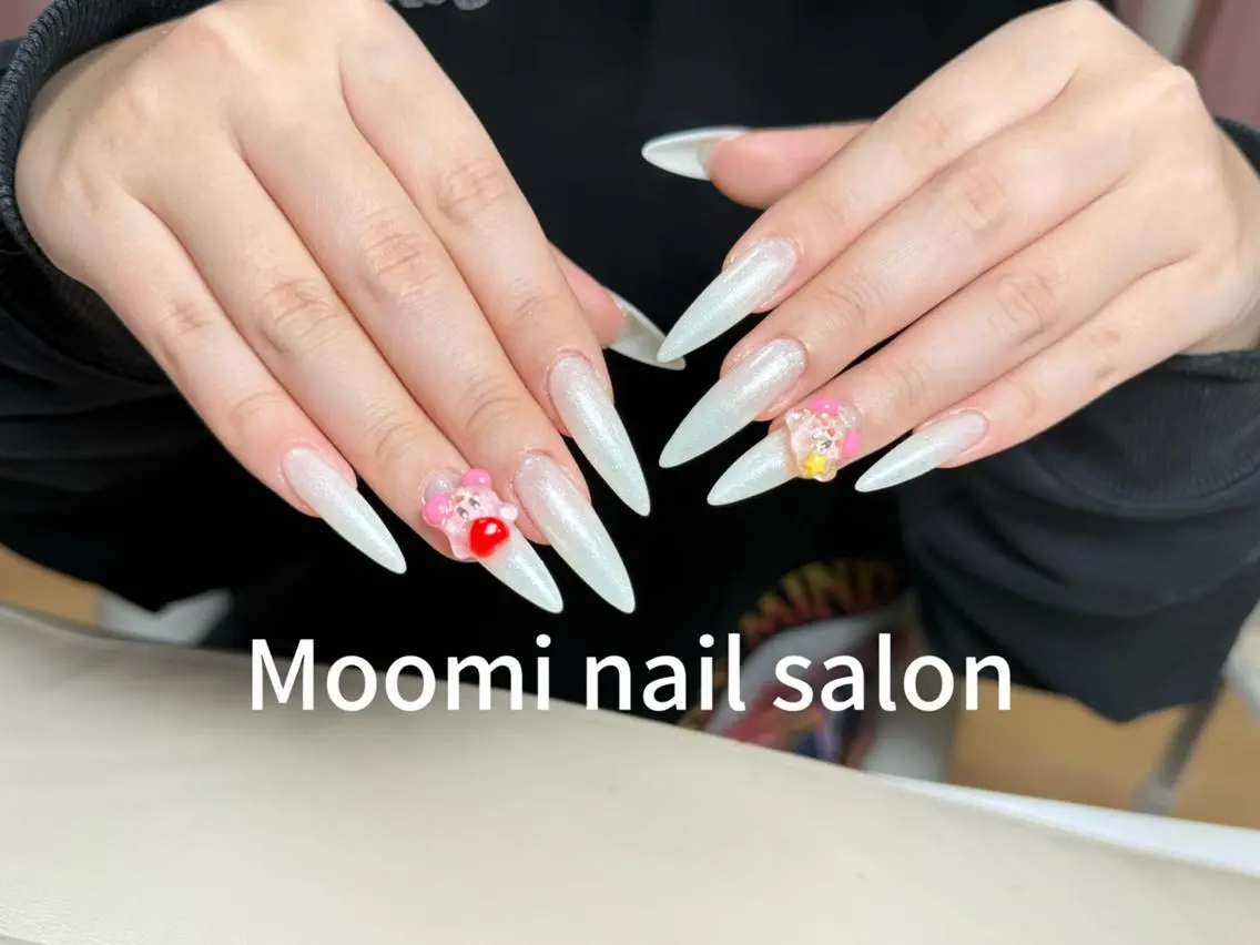 セミロング ハンドネイル 長さだし専門 Moominのネイルデザイン