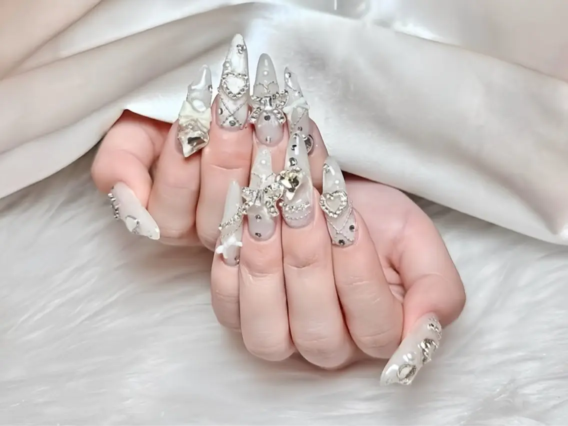 ネイル チークネイル 長さ出し フラッシュネイル フレンチネイル ガーリー ハンドネイル Rin Nail 新大久保店のネイルデザイン