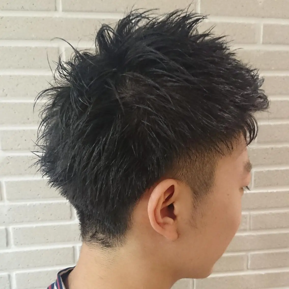 メンズ カラー パーマ ヘアアレンジ アップバング メンズブリーチ マッシュ メンズパーマ ブリーチ ブリーチ/ヘアケア/ 艶髪/イギチハルのヘアスタイル