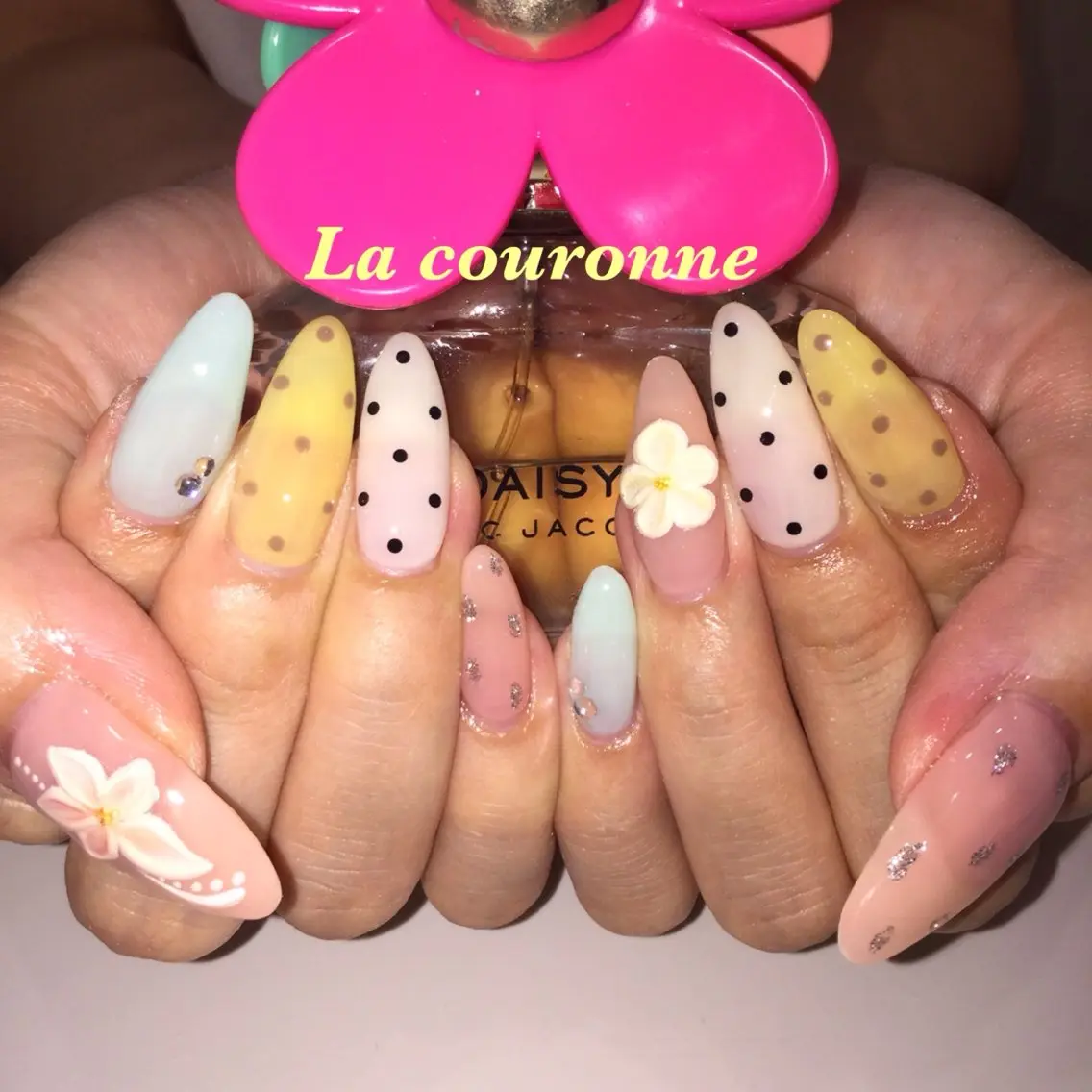 ネイル ハンドネイル Lacouronne NATSUMIのネイルデザイン