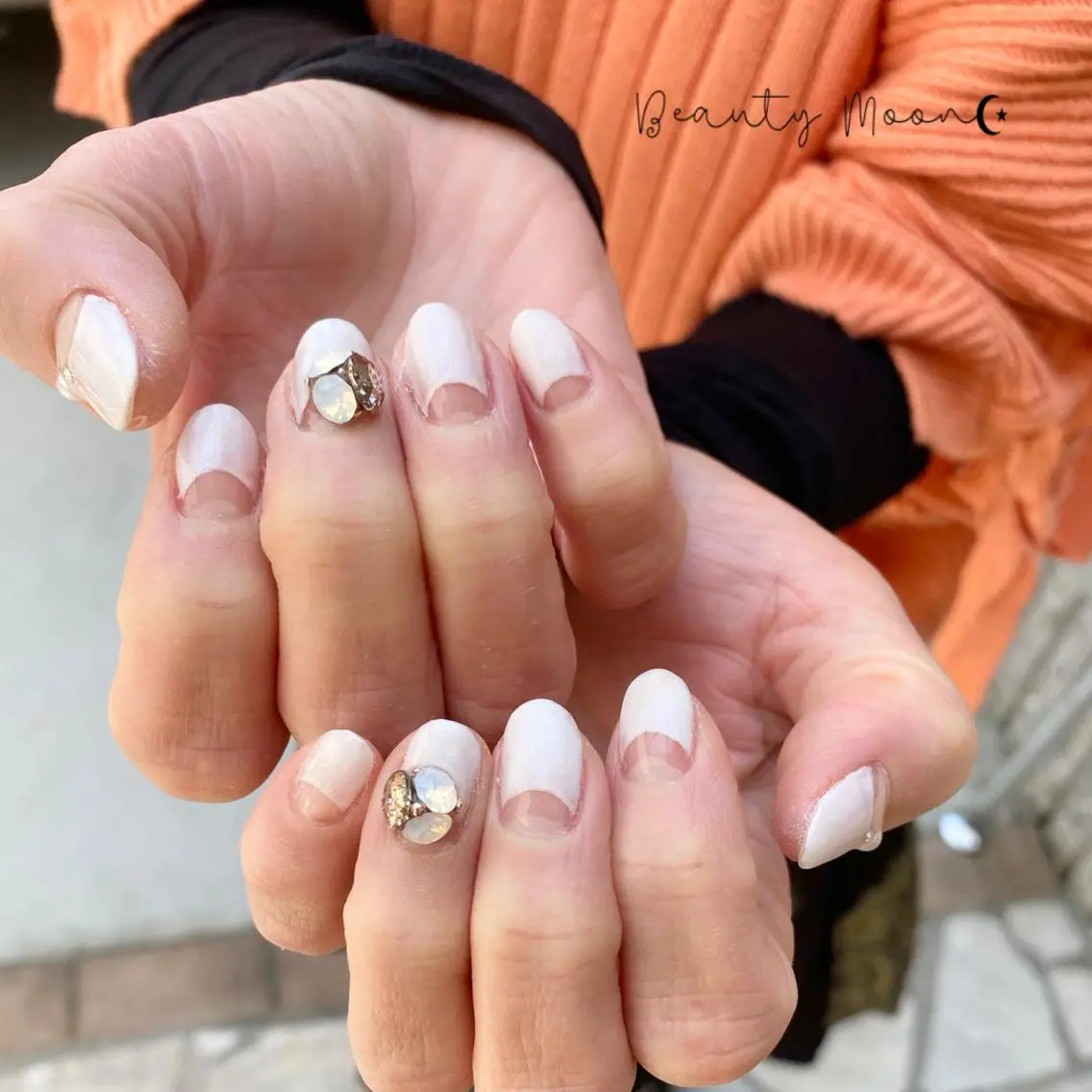 ネイル カジュアル フレンチネイル 逆フレンチ ハンドネイル beauty ☪︎moonのネイルデザイン