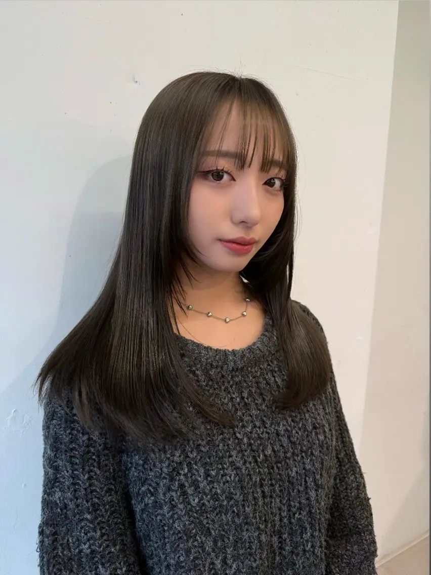 ロング 顔まわりレイヤー レイヤーカット カット ヘアカラー トリートメント Miku🪄💫 フェイスレイヤーのヘアスタイル