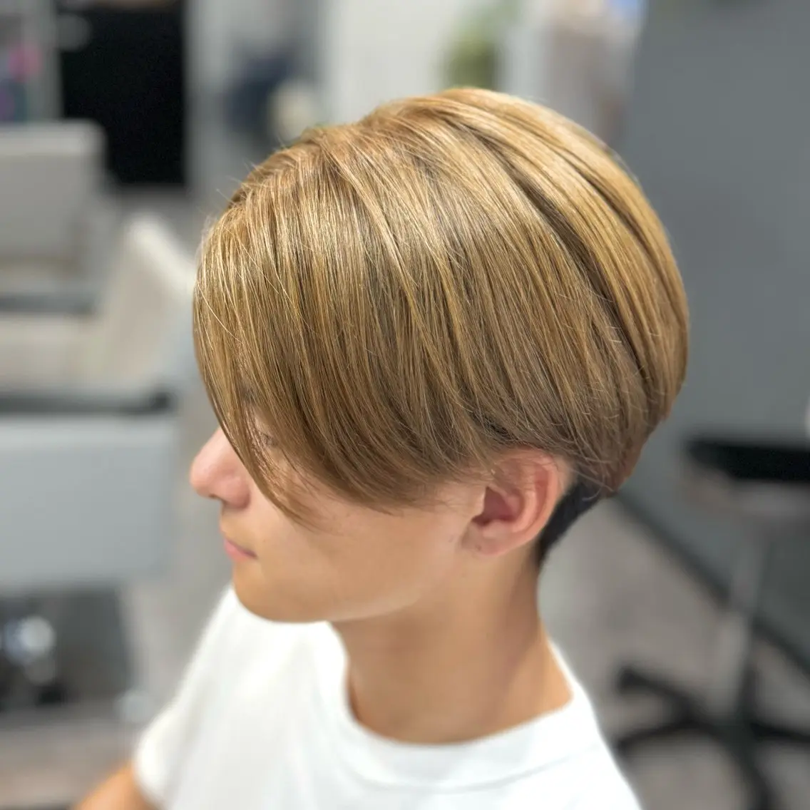 ショート カラー メンズ メンズブリーチ ベージュカラー ブリーチ 吉田 聡一のヘアスタイル