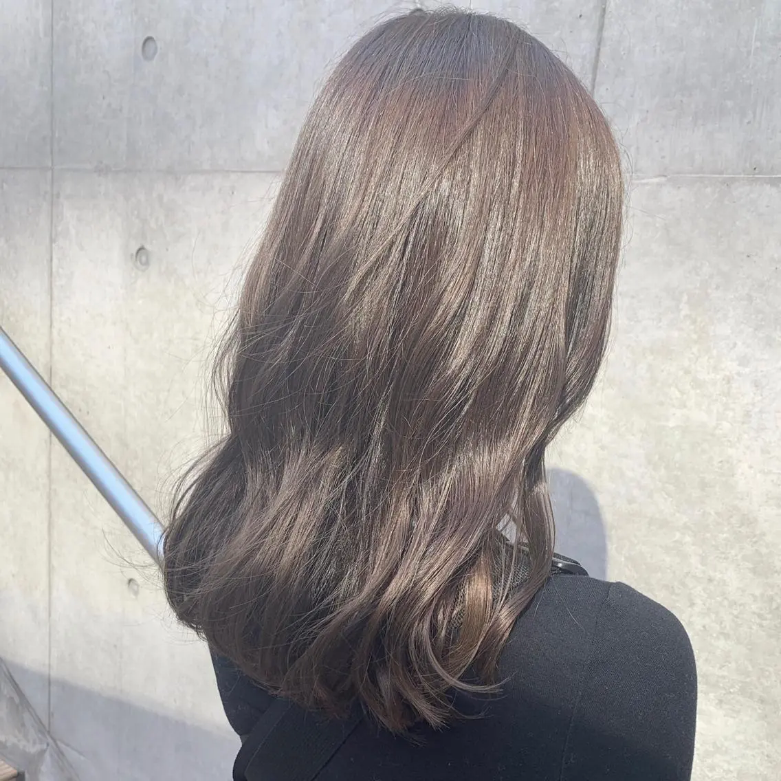 ロング カラー 澤村 志織のヘアスタイル