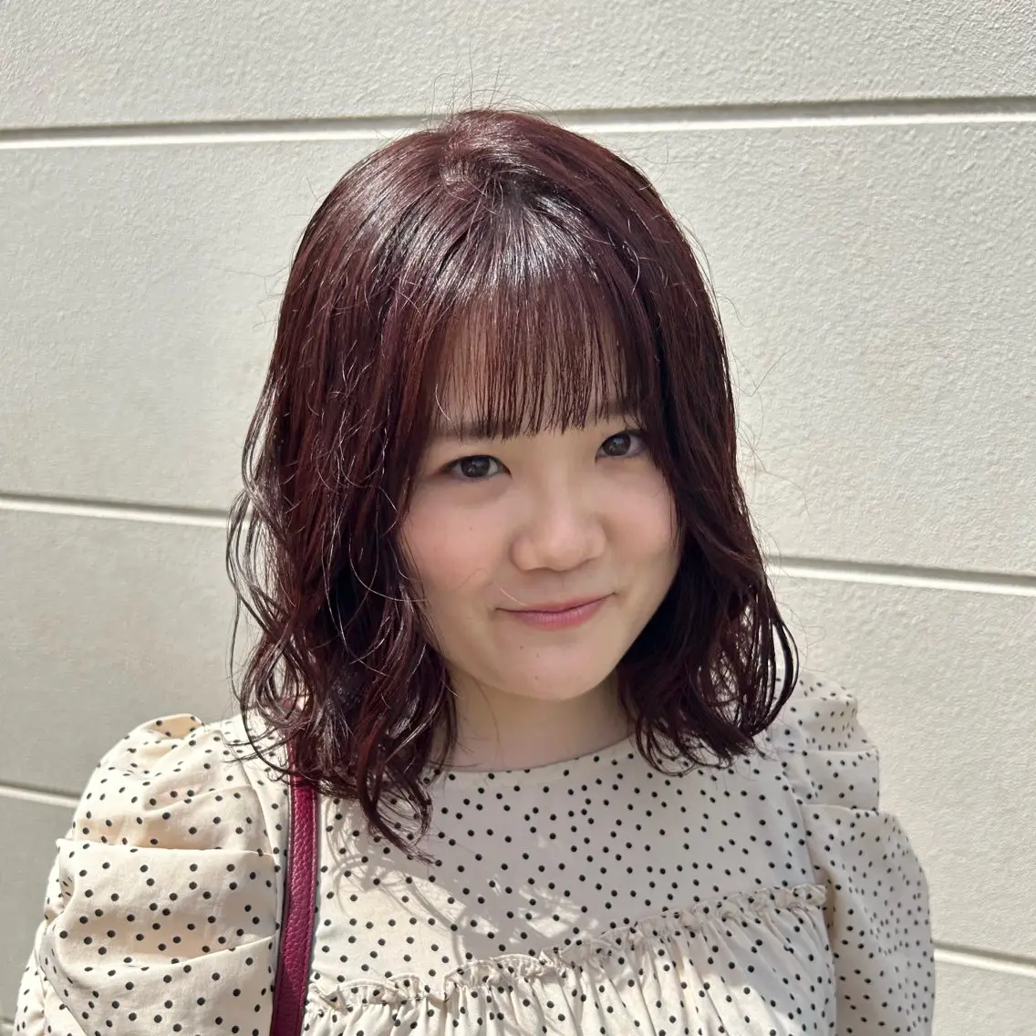 ミディアム カラー 丸山 莉世のヘアスタイル