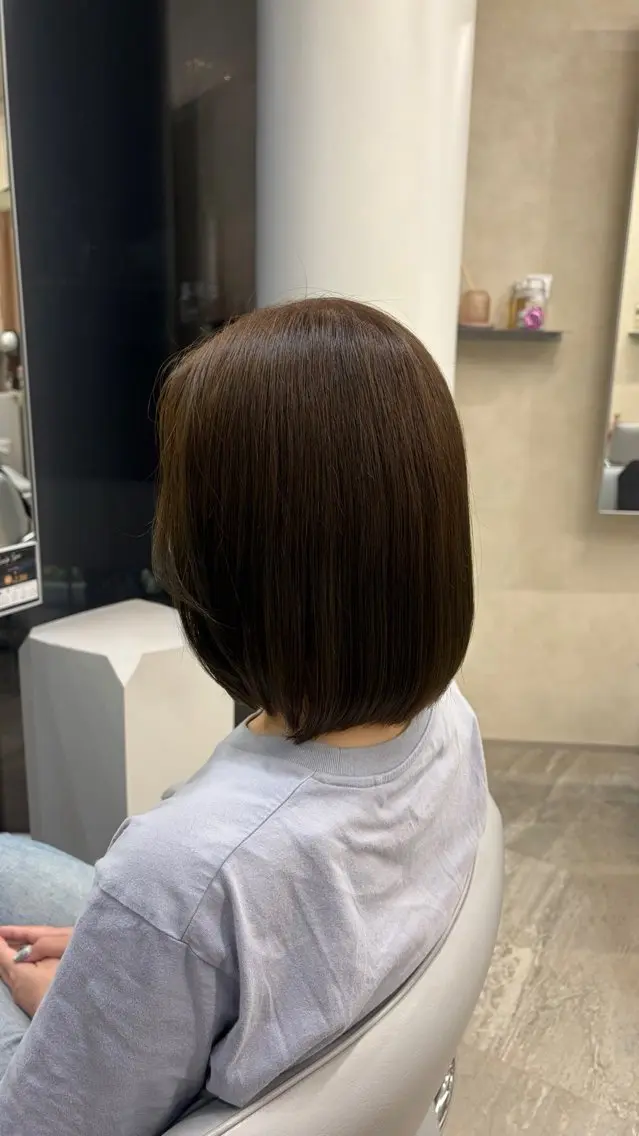 ミディアム ボブ レイヤーカット カット ヘアカラー モデル様大募集🎀 藤岡瑞穂のヘアスタイル