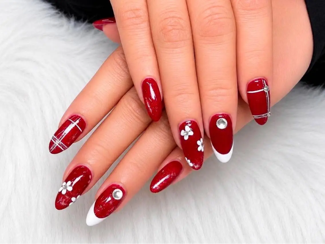 ネイル AURA NAIL 上前津のネイルデザイン