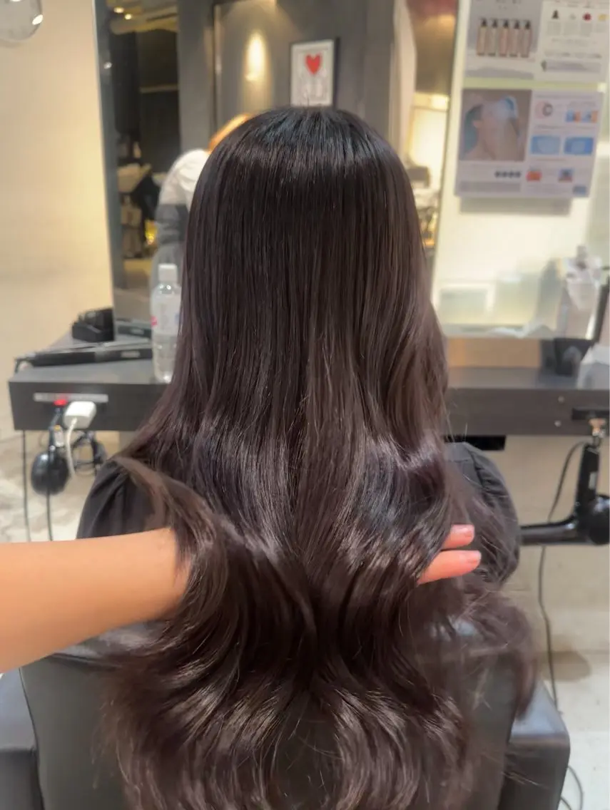 ロング ヘアカラー 松田 奈々のヘアスタイル