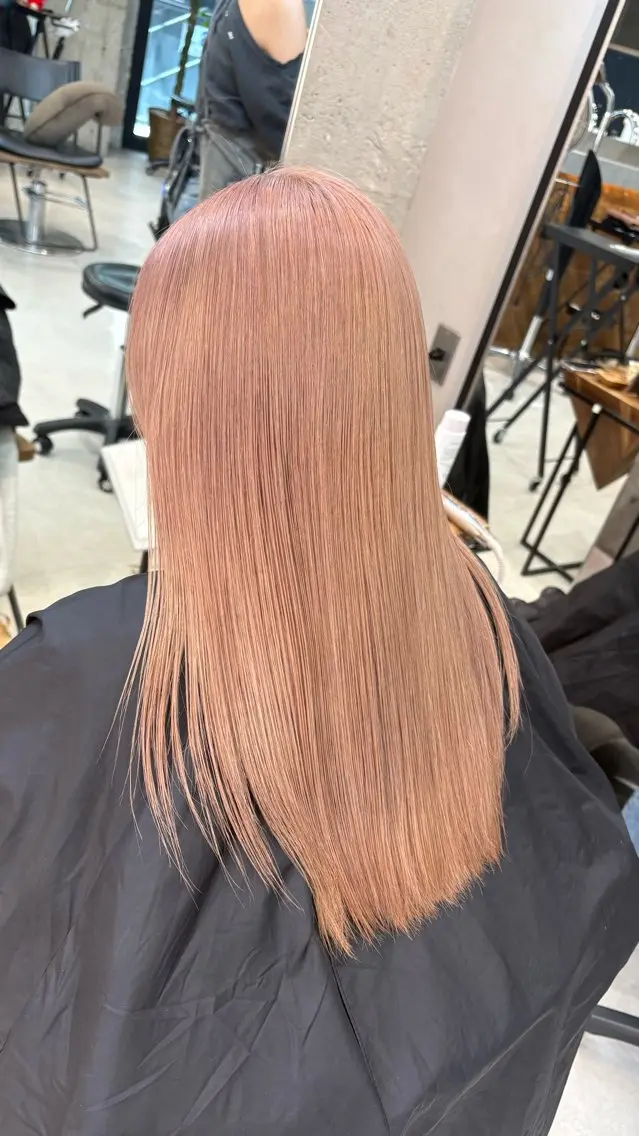 ロング カラー ヘアカラー KAEDE🌺Wカ ラー/ホワイトカラーのヘアスタイル