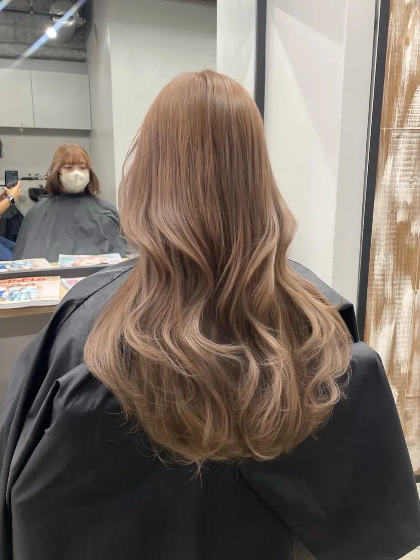 ロング カラー カット ヘアカラー トリートメント ヘアセット 新宿/韓国ヘア/ 髪質改善ストレートのヘアスタイル