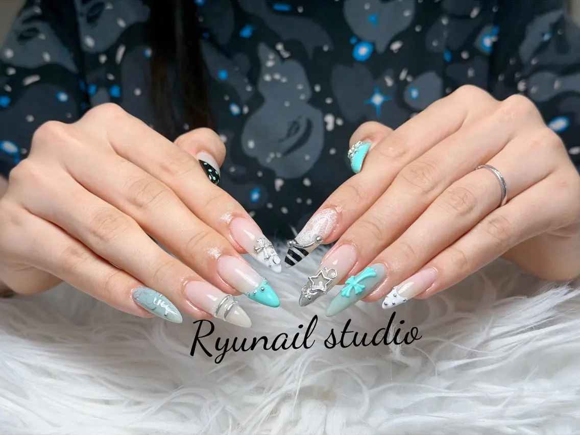 ネイル アートネイル ジェルネイル マグネットネイル ニュアンスネイル シンプルネイル ハンドネイル Ryu Nail NekoChanのネイルデザイン