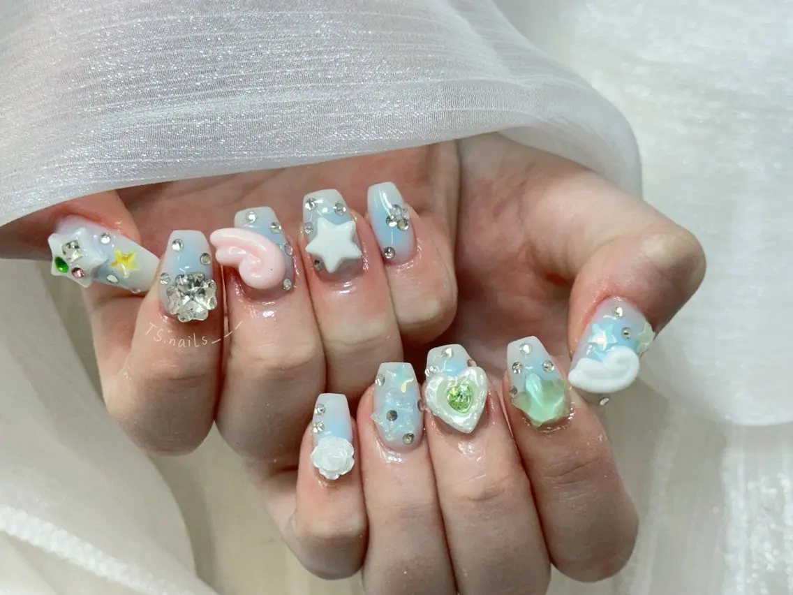 ネイル キラキラネイル マグネットネイル 持ち込み シンプルネイル ハンドネイル フットネイル ハンドケア TS. nails___のネイルデザイン
