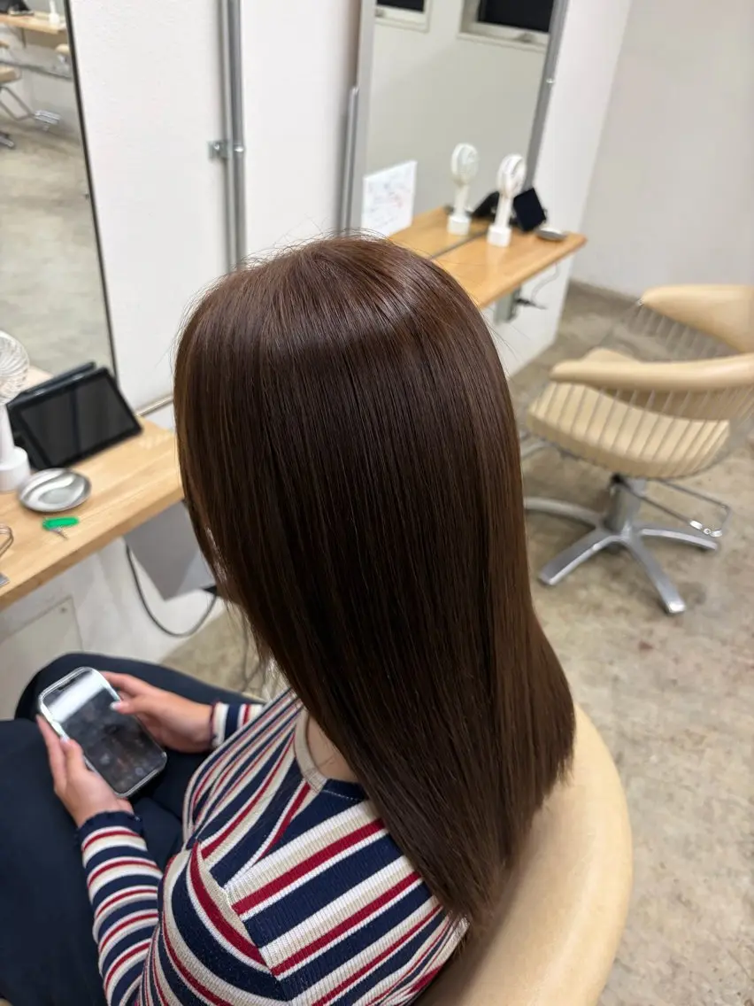 セミロング ヘアカラー カラーリスト KOTOMIのヘアスタイル
