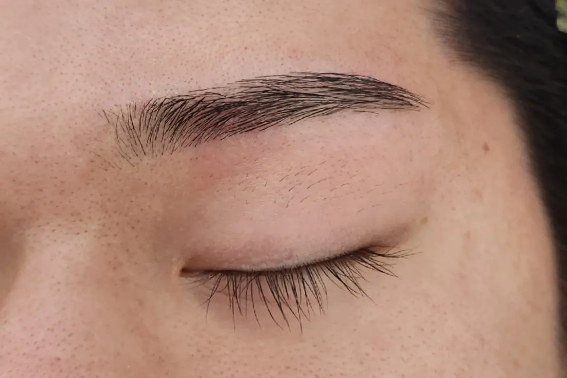 メンズ アイブロウ メンズアイブロウ 眉毛ワックス脱毛 ワックス脱毛 眉カット RYOTA  | 吉祥寺の眉毛・アイブロウイメージ