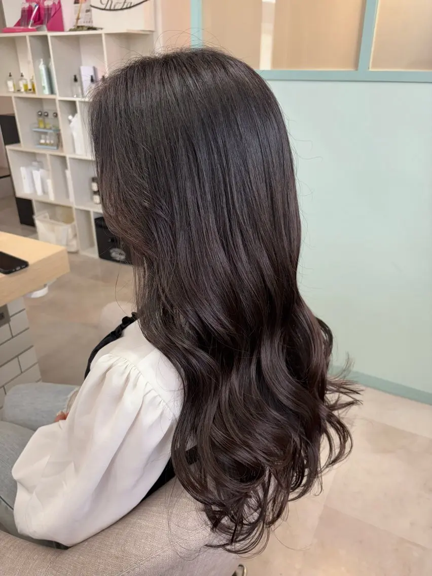 ロング カット ヘアカラー トリートメント 原 朱莉のヘアスタイル