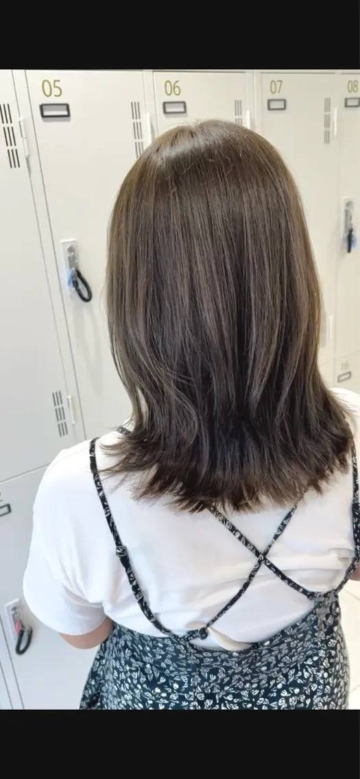 セミロング カラー ベージュカラー 透明感カラー イルミナカラー オリーブベージュ オレンジ カット ヘアカラー トリートメント 韓国レイヤー🇰🇷 /縮毛矯正/高島奈緒のヘアスタイル